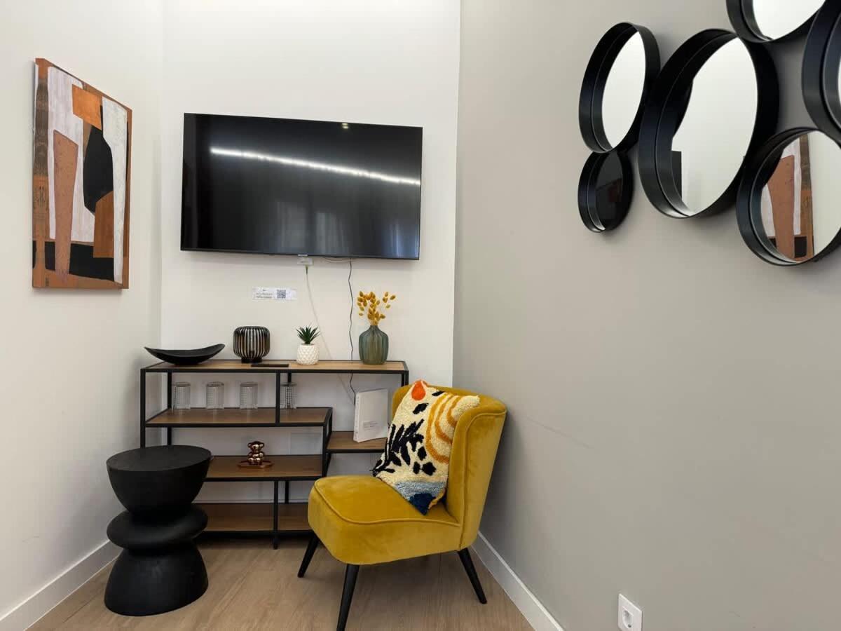Plaza Mayor Cozy Private Apartment With Ac Madrid Bagian luar foto