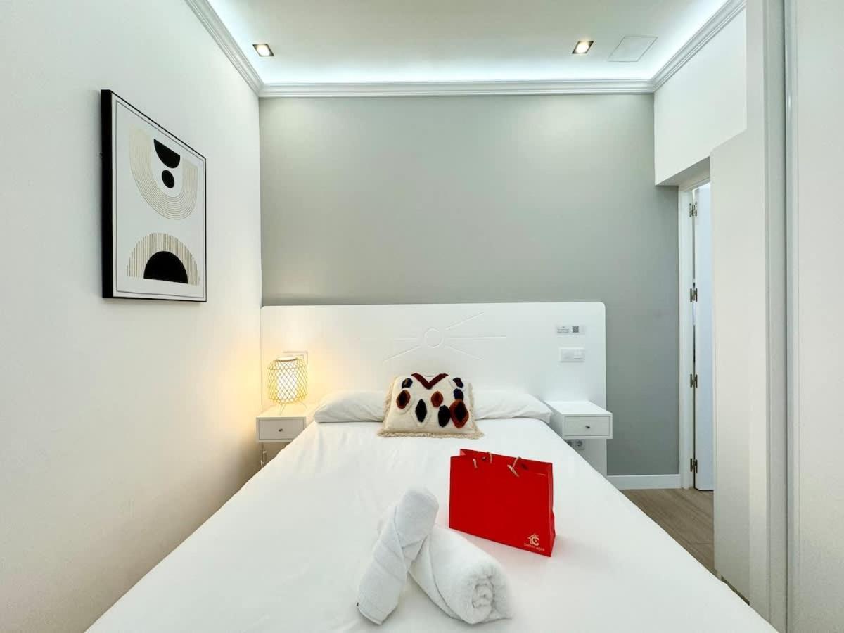 Plaza Mayor Cozy Private Apartment With Ac Madrid Bagian luar foto