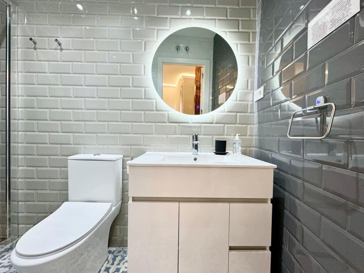 Plaza Mayor Cozy Private Apartment With Ac Madrid Bagian luar foto