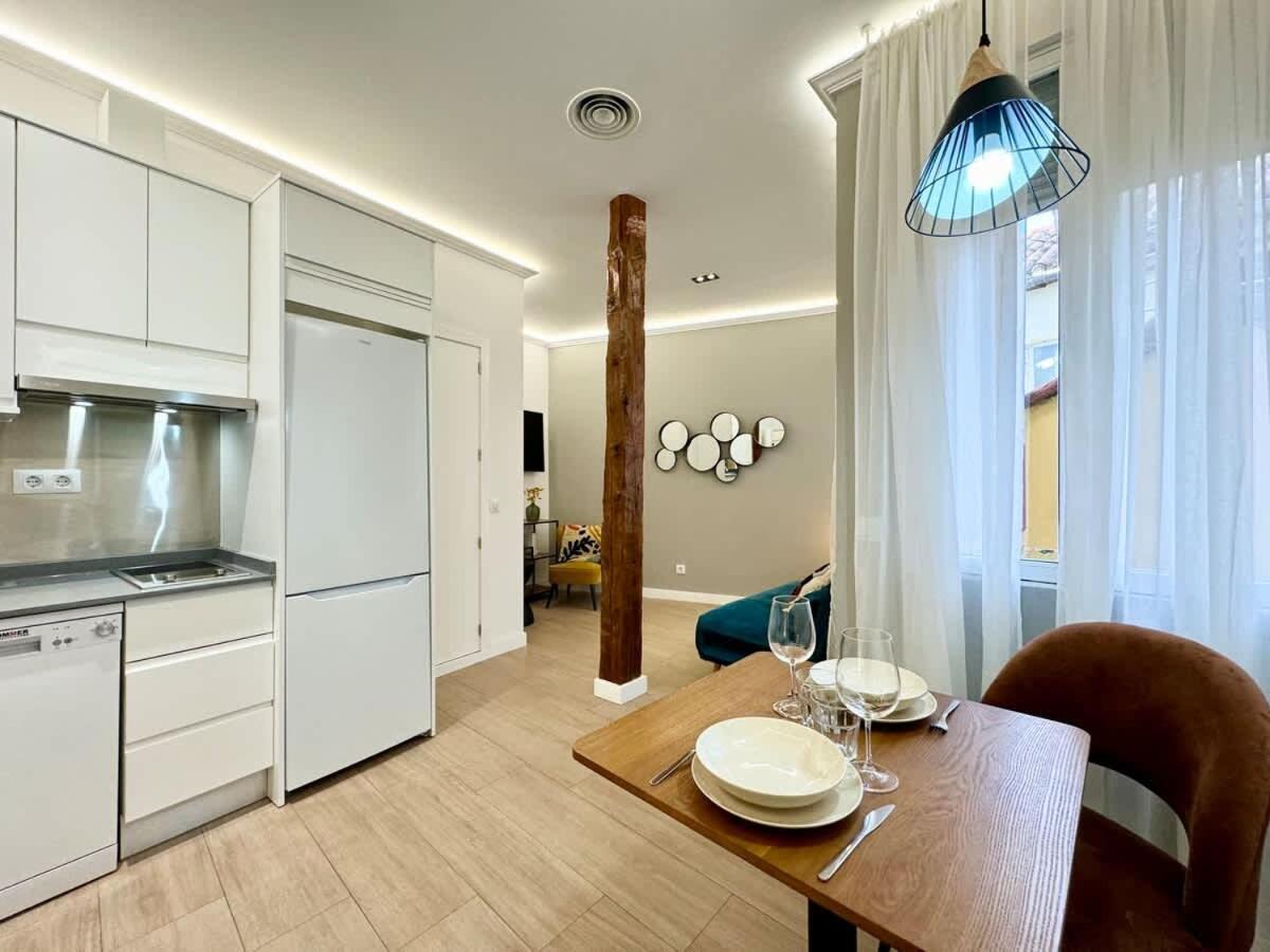 Plaza Mayor Cozy Private Apartment With Ac Madrid Bagian luar foto