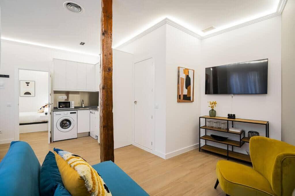 Plaza Mayor Cozy Private Apartment With Ac Madrid Bagian luar foto